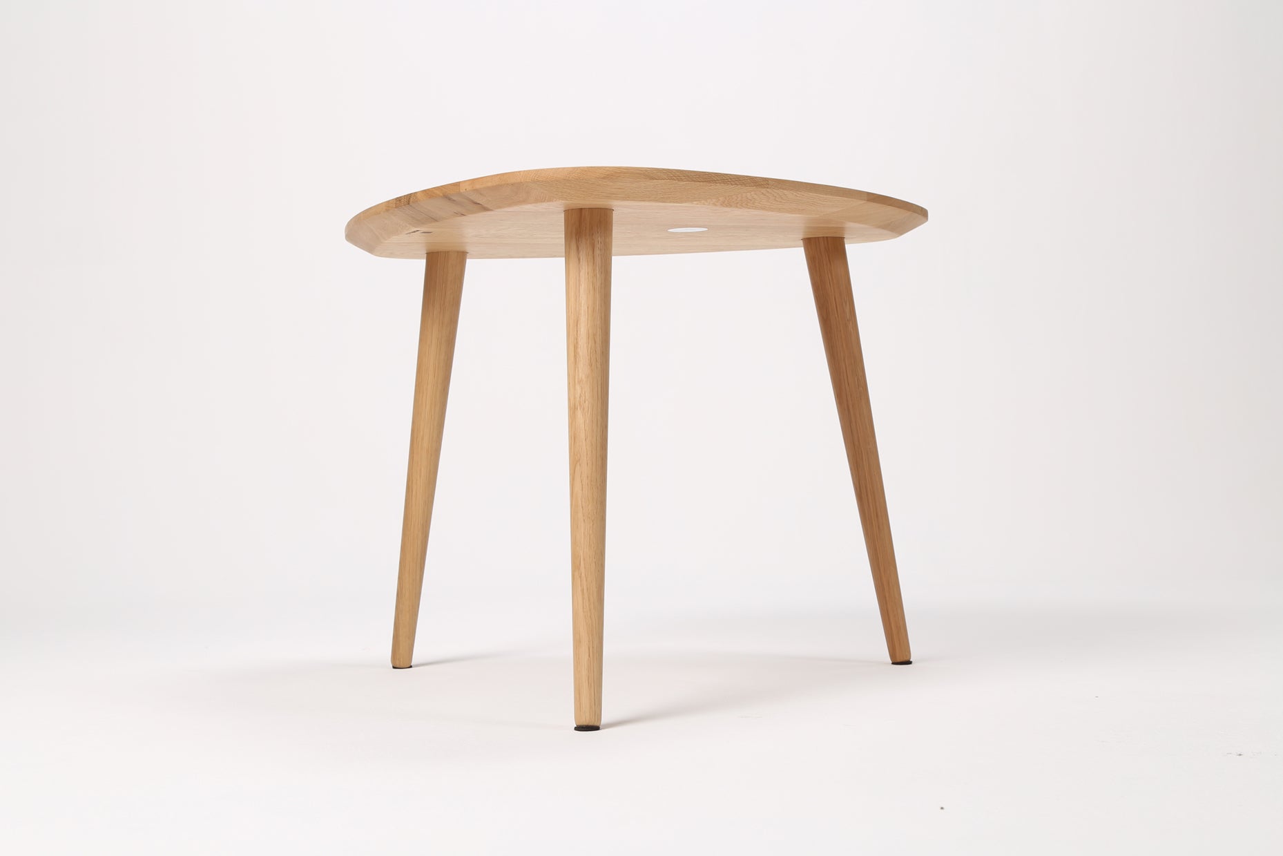arctic-holz-primera-kolmio-tisch-s-walnuss-massivholz image 3